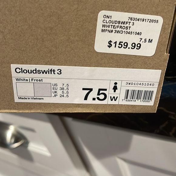 On cloud cloudswift 3 white size 7.5 - Picture 6 of 6